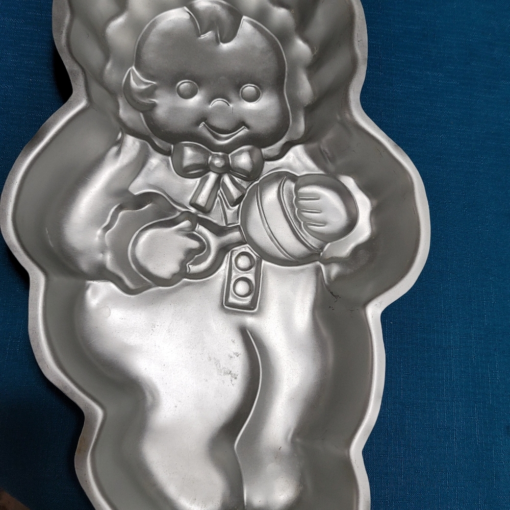 New Baby with Rattle Cake Pan from Wilton